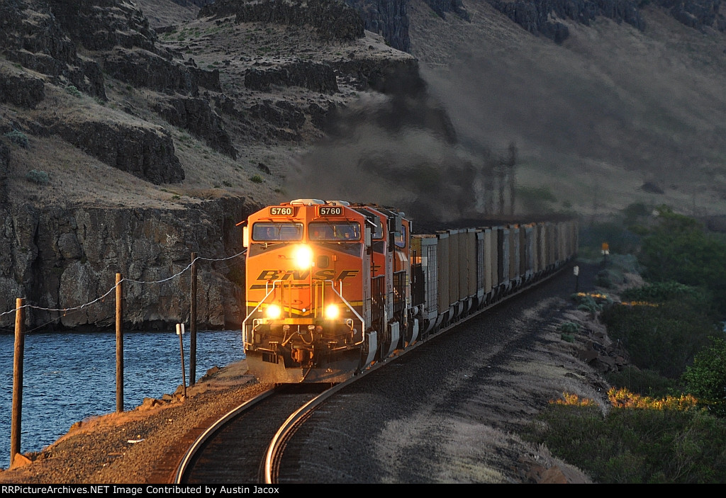 BNSF 5760